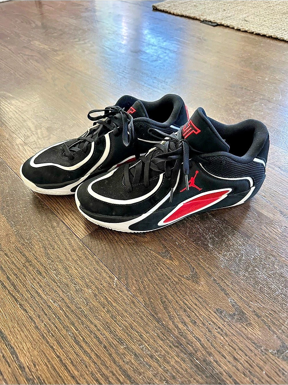 Jordan Tatum 4 ‘Bred’ Basketball shoes. US Men’s 9.5